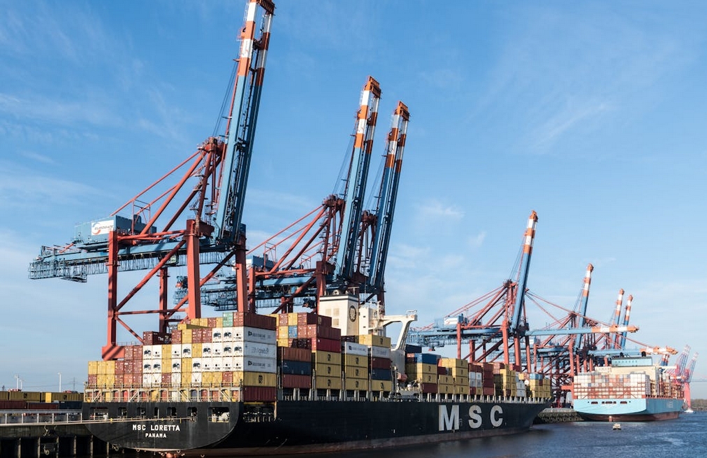 国际海运整柜与散货是否在同一条船上？解析与代理角色